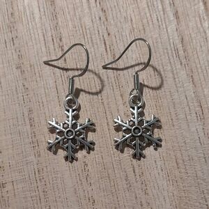 Brand new handmade silver snowflakes hook earrings